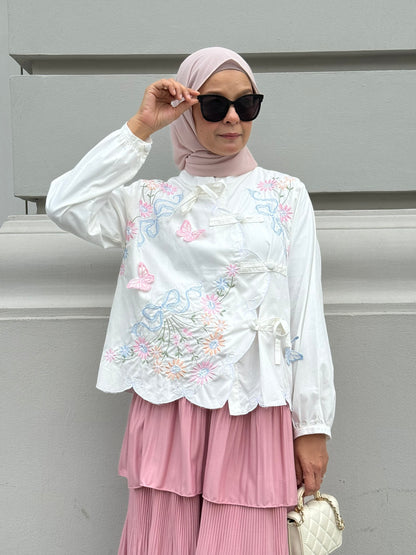Lily Embroidery Blouse in White (NEW!)